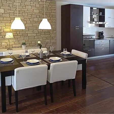 Beautiful In With Kitchen * Банджоле