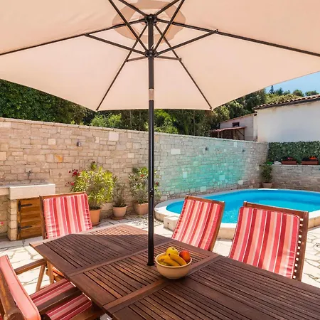 Two-bedroom In Banjole