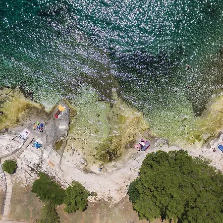 Two-bedroom In Banjole