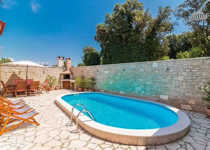 Two-bedroom In Banjole