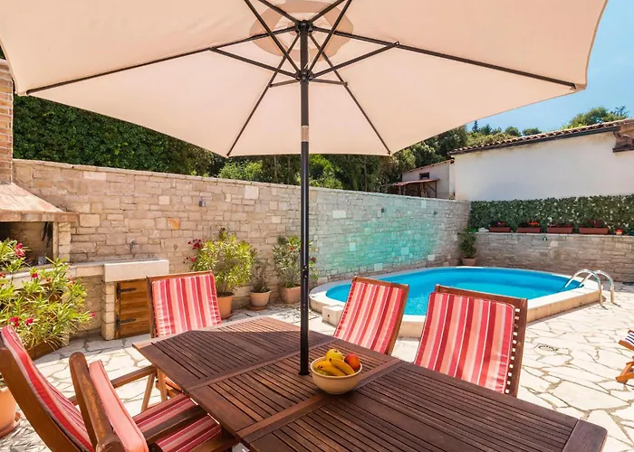 Two-bedroom In Banjole