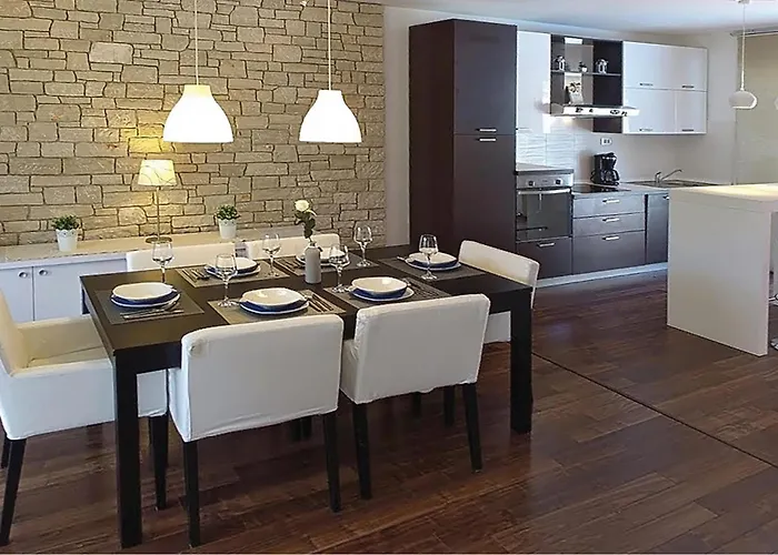 Two-bedroom In * Banjole